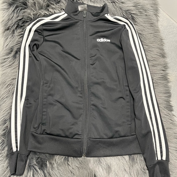 Women’s Adidas Blk Longsleeve - Picture 1 of 4